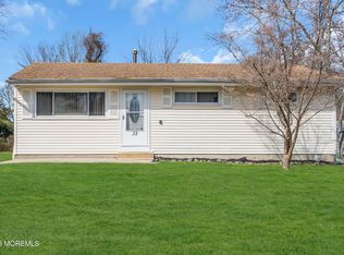 32 Dawn Cypress Ln, Jackson, NJ 08527