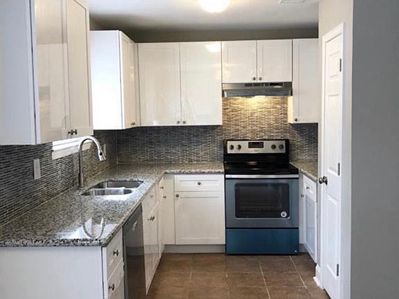 2nd image of 743 Brinwood Ave #743