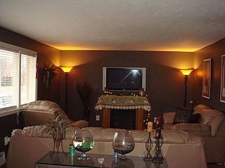 2nd image of 1527 N Webster Ave