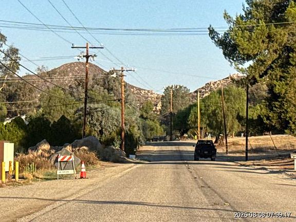 Exterior Neighborhood (street photo)
