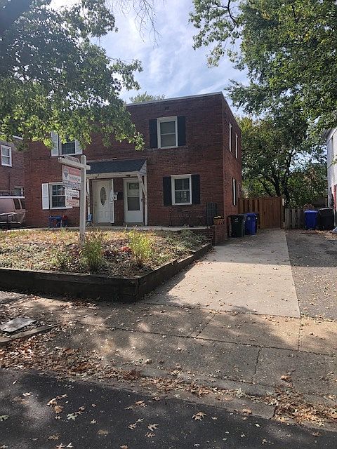 1st image of 826 S Ivy St