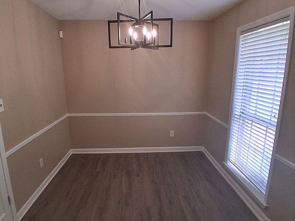 3rd image of 5091 Boeingshire Dr