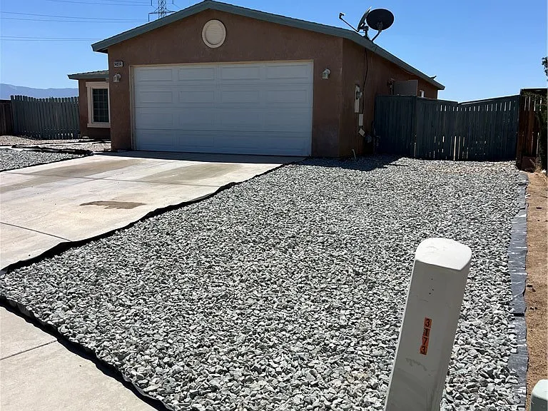 14914 Binford Ave — Photo 35