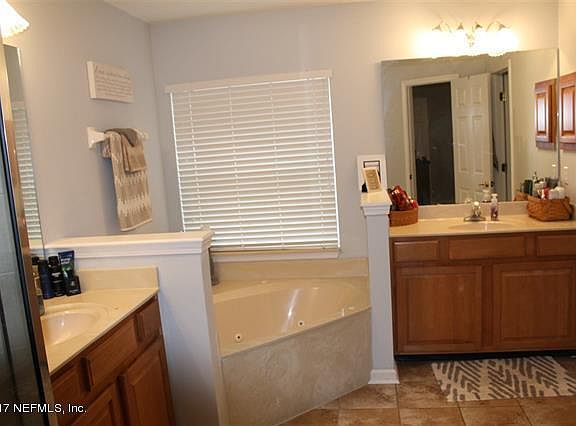 4th image of 200 Pine Arbor Cir