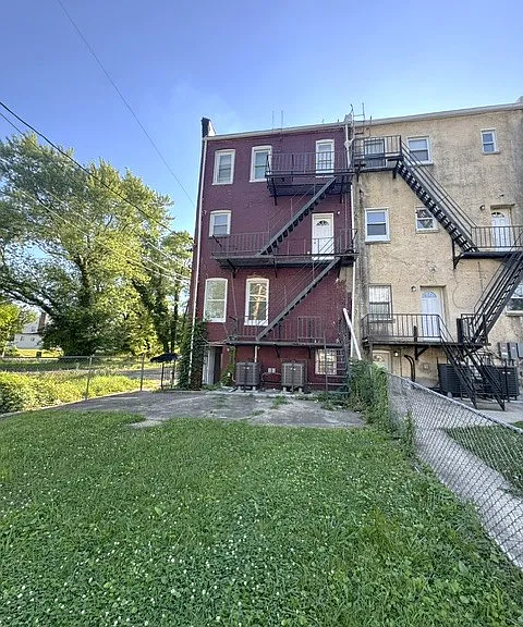 2101 Chelsea Ter #2 — Photo 28