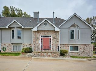 8174 Dellwood Dr #8174, Urbandale, IA 50322