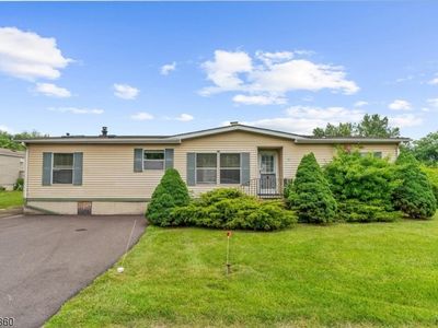 2 Dawn, Belvidere, NJ, 07823