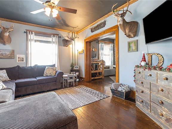 5th image of 126 Evergreen Dr