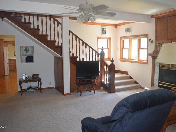 4th image of 1110 S Lakeshore Dr