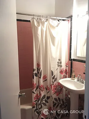 Rented by NY Casa Group | media 15