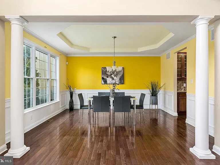 16 Foxcroft Way — Photo 6