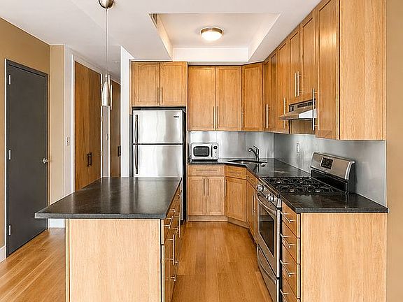 4th image of 201 Spencer St APT 4B