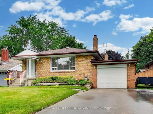24 Beaverbrook Ave, Toronto, ON M9B 2M9