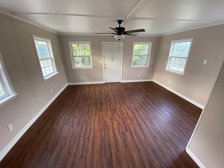 10290 Highway 109 N — Photo 4