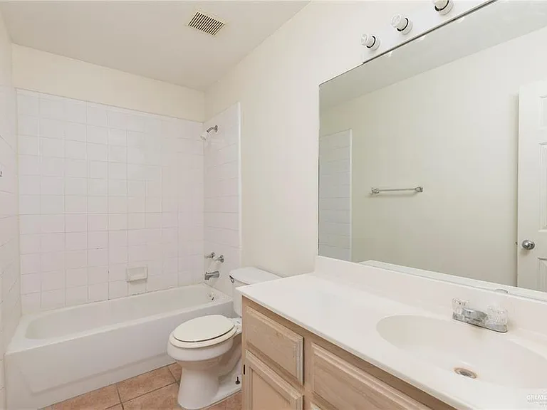 408 E Ulex Ave — Photo 10