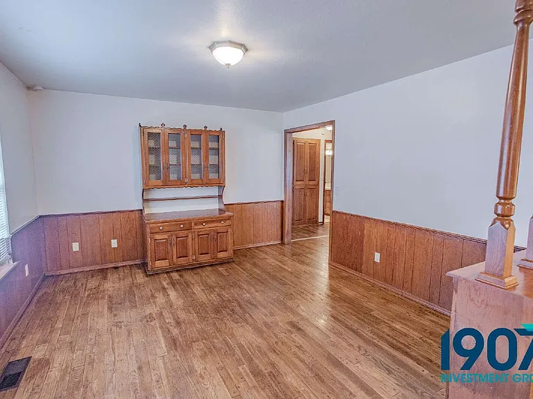 1101 SW 72nd St — Photo 6
