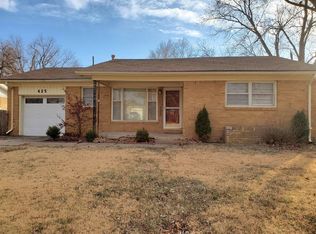 425 Alexander Dr, Haysville, KS 67060