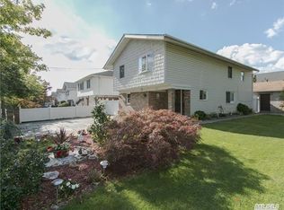 23333 41st Ave, Little Neck, NY