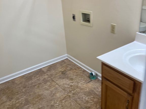 2nd image of 334 Lancaster Ave #8