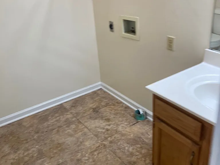 334 Lancaster Ave #8 — Photo 2