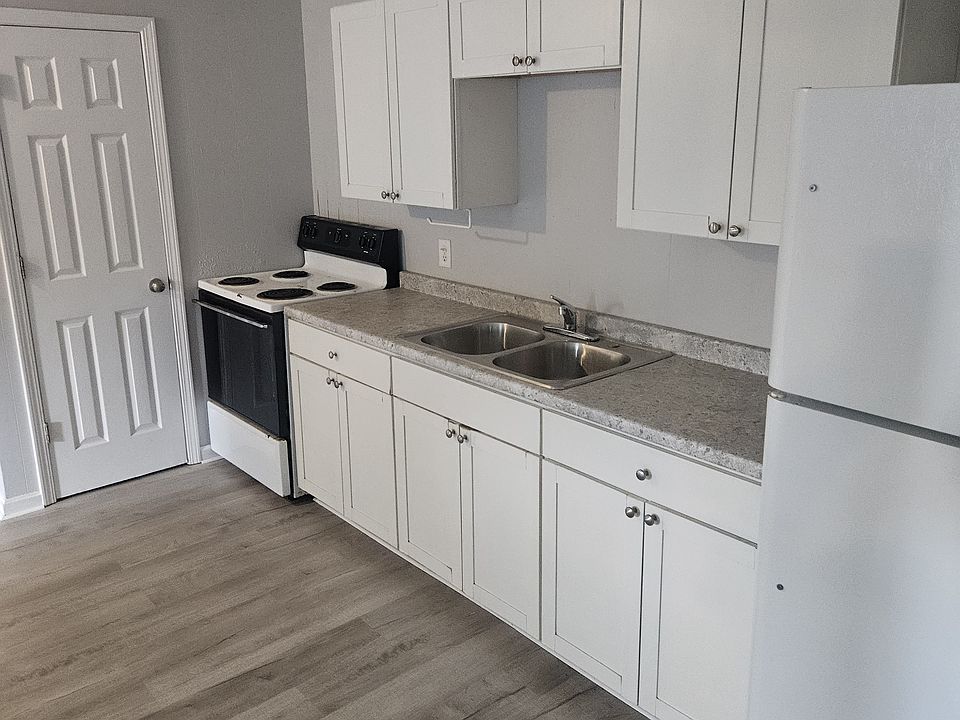 1st image of 1608 College Farm Rd APT 2W