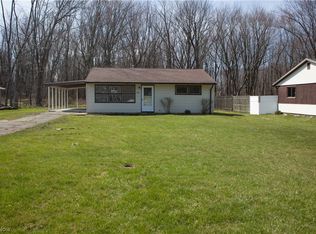 450 Abbe Rd, Sheffield Lake, OH 44054