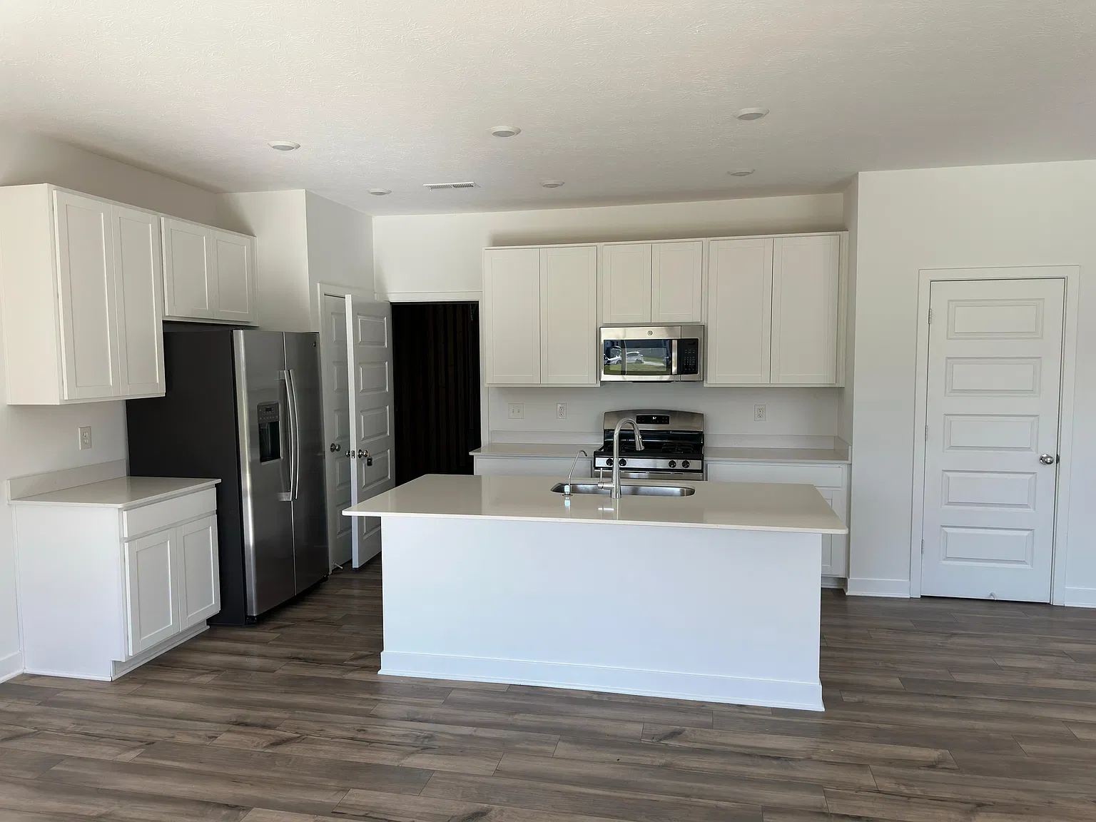 11503 Hartwell St — Photo 3