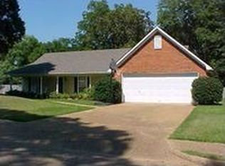 209 Indian Summer Ln, Clinton, MS 39056