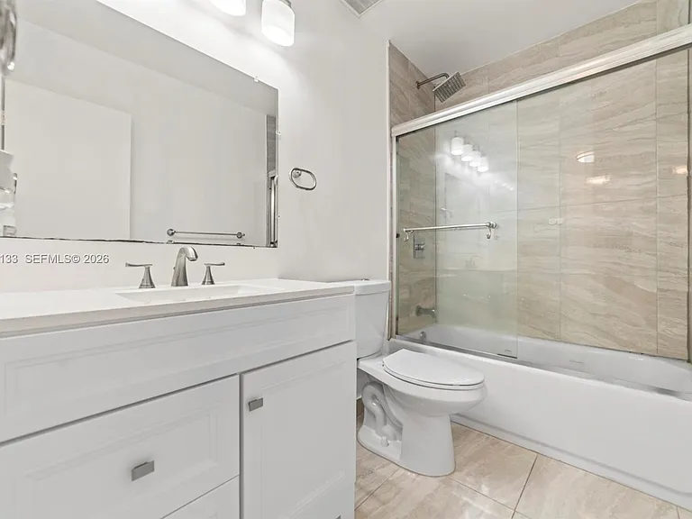 1560 NE 151st St #103 — Photo 16