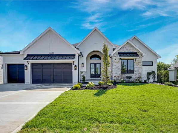 18101 Cody St, Bucyrus, KS 66013