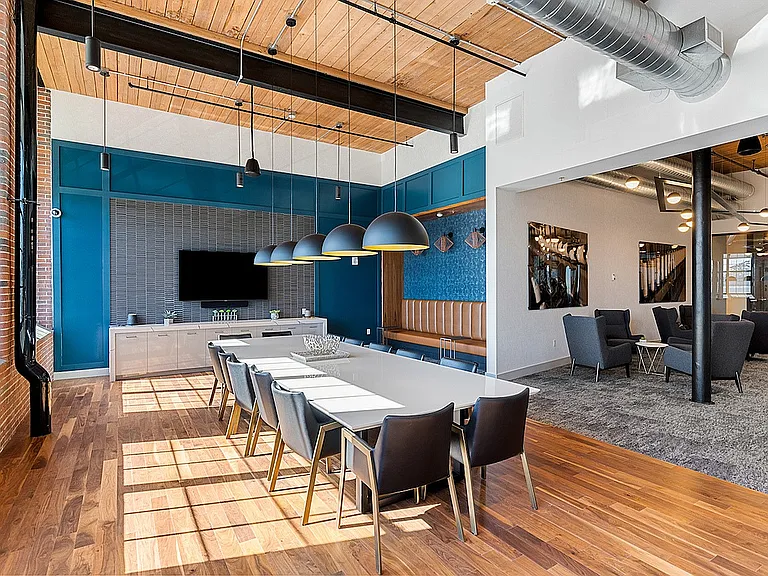 Conference Room/Business Center
