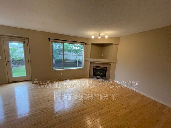 4th image of 21 Summerwood Dr