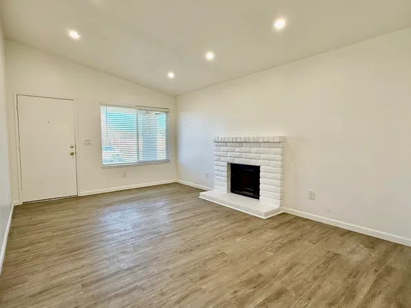 5296 La Pamela Way, Sacramento, CA 95823