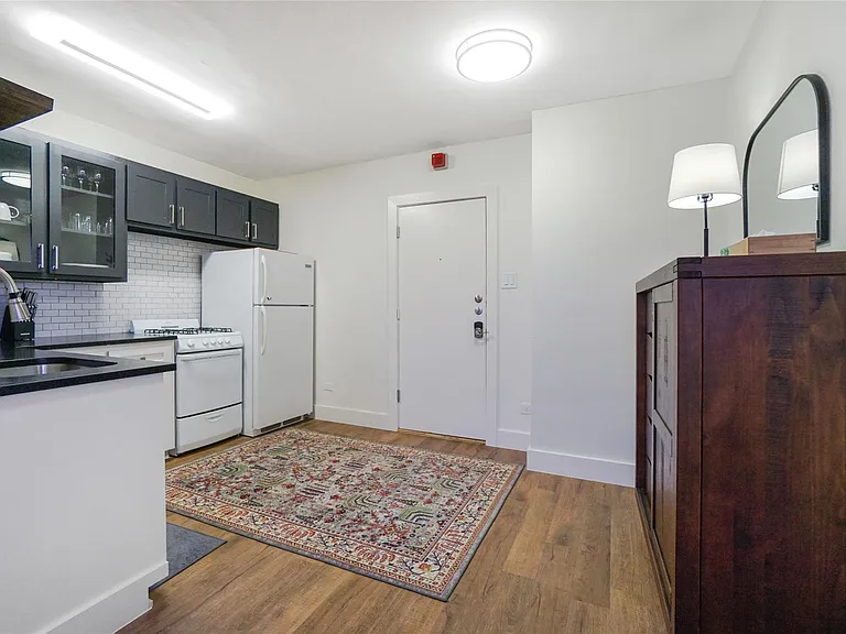 1212 Guadalupe St #310 — Photo 4
