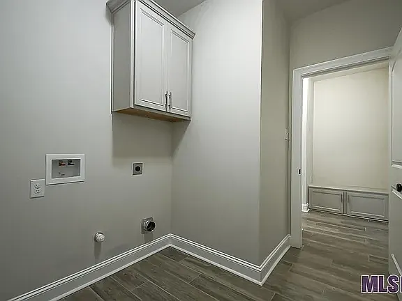 140 Lake Breeze Dr — Photo 13