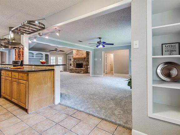 4th image of 1416 Mosswood Ln
