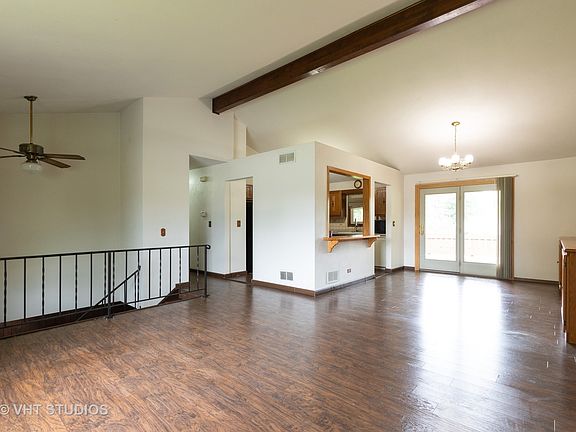 4th image of 42238 N Hanks Ave