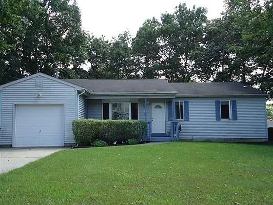 301 Neptune Dr photo 1