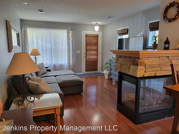 5th image of 2649A Dawes Pl