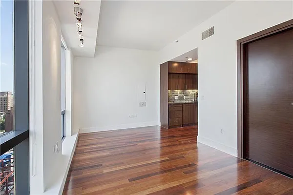 Rented by Corcoran | media 19