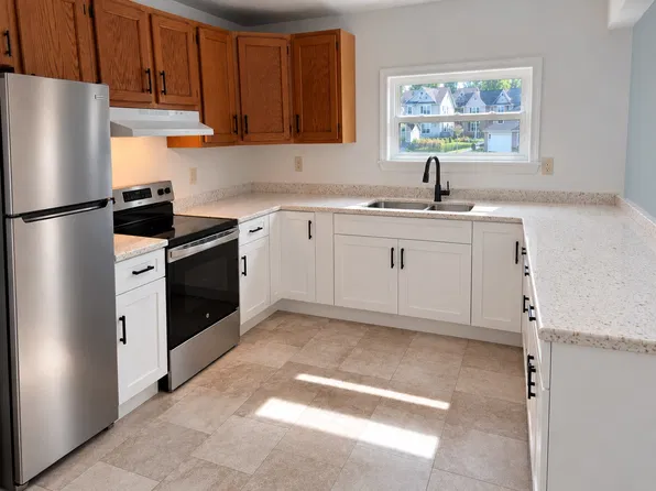 305 4th St #5, Slatington, PA 18080