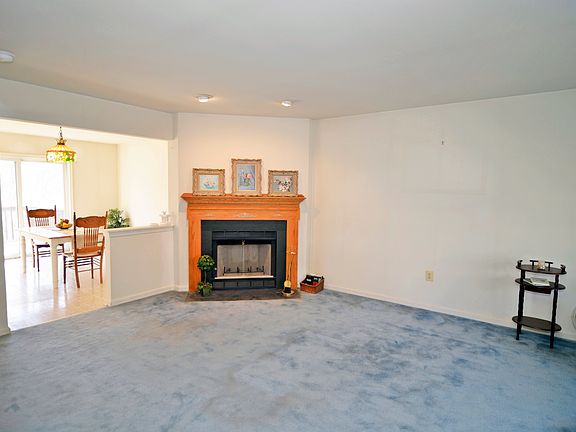 Living Rm with fireplace