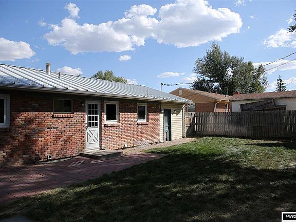2nd image of 2610 Knollwood Dr