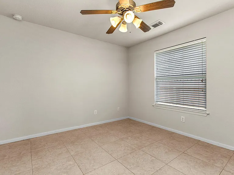 7710 Trail Holw — Photo 10