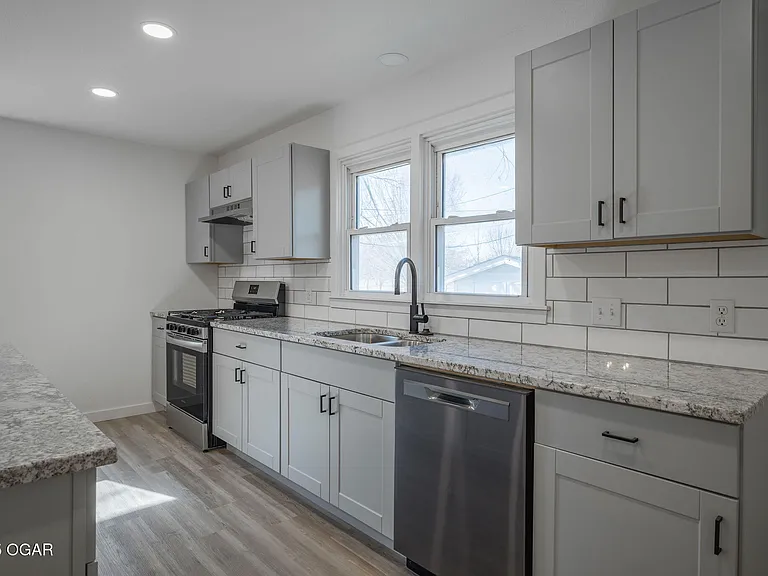 1304 Massachusetts Ave — Photo 6