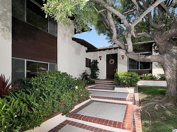 2nd image of 5333 Ocean View Blvd
