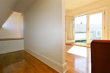 Rented by R New York