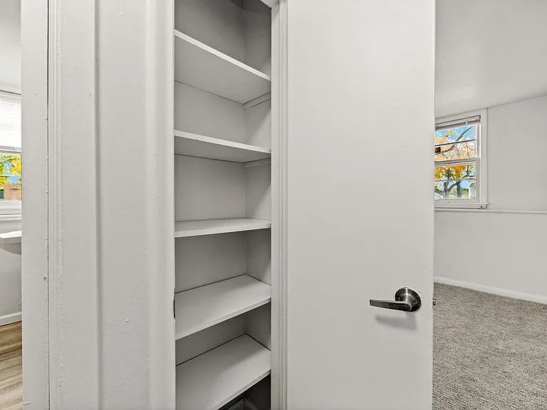 123 2nd St NW — Photo 8