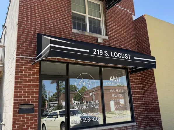 219 S Locust St #1C, Champaign, IL 61820