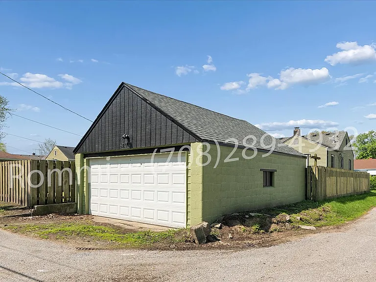 6717 Huron Ave — Photo 28